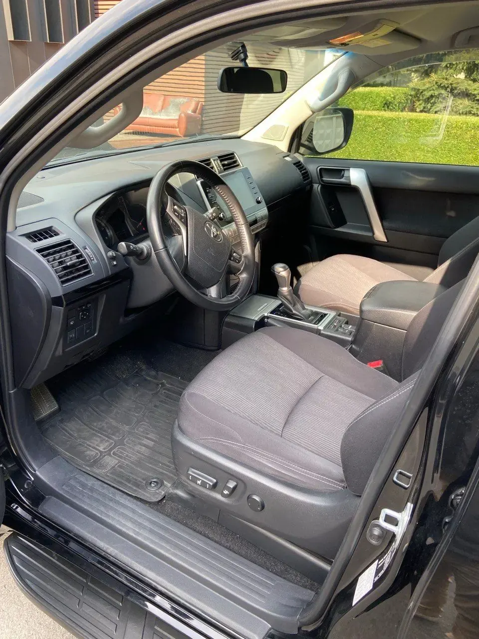 Land Cruiser Prado 150